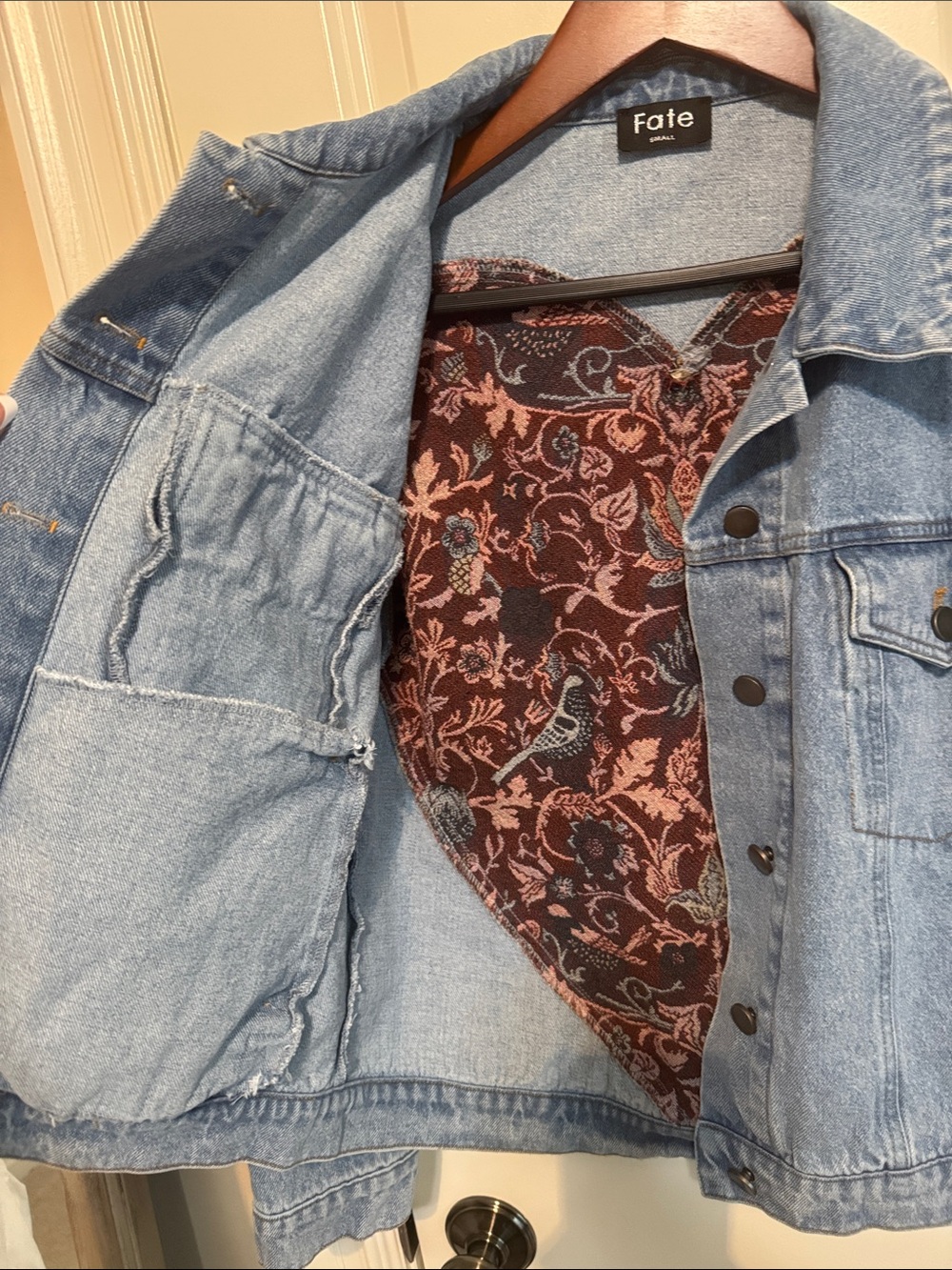 Jacquard heart denim trucker jacket - Picture 4 of 7